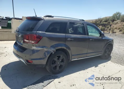 2019 Dodge Journey Crossroad z USA, uszkodzony, nr VIN 3C4PDDGG4KT728228